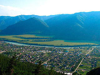 На Алтае река смыла автомобильный мост На Алтае река смыла автомобильный мост