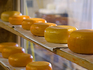 Киев обвинил Россию в "сырной войне" Киев обвинил Россию в "сырной войне"