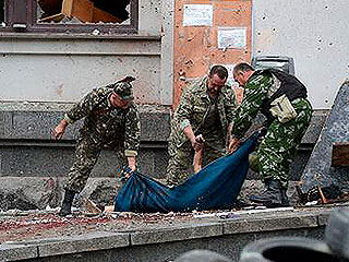 Луганск просит ввести миротворцев Луганск просит ввести миротворцев