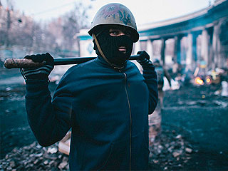 Киев пообещал оружие "Правому сектору" Киев пообещал оружие "Правому сектору"