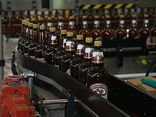 Пиво в пластиковых бутылках могут запретить Пиво в пластиковых бутылках могут запретить