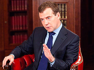 Медведев пообещал рост тарифов ЖКХ Медведев пообещал рост тарифов ЖКХ