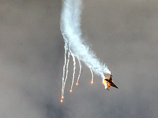 Под Славянском сбит самолет (видео) Под Славянском сбит самолет (видео)
