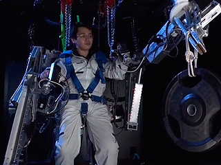 Panasonic будет продавать экзоскелеты Panasonic будет продавать экзоскелеты