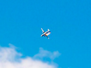 Один из летчиков сбитого самолета погиб Один из летчиков сбитого самолета погиб