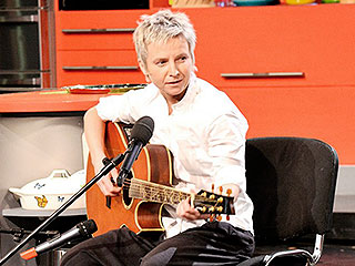 Сурганова предпочла сцену самолету Сурганова предпочла сцену самолету