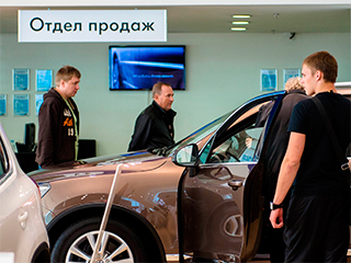 В России упали продажи легковых машин В России упали продажи легковых машин