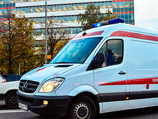 Работник банка убил себя канцелярским ножом Работник банка убил себя канцелярским ножом