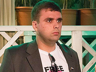 Соратникам Навального предъявили обвинение Соратникам Навального предъявили обвинение