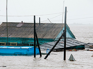 Проливные дожди затапливают центр России Проливные дожди затапливают центр России