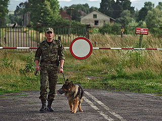 Украина направила снайперов к России Украина направила снайперов к России