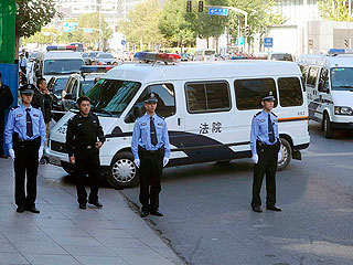 В Китае 13 человек казнили за теракты В Китае 13 человек казнили за теракты