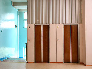 В Петербурге лифт раздавил ребенка В Петербурге лифт раздавил ребенка