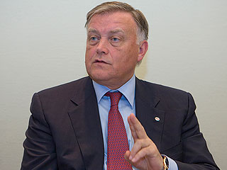 Якунин остается главой РЖД еще три года Якунин остается главой РЖД еще три года