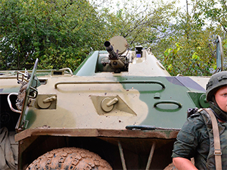 Новобранца на присяге переехал БТР Новобранца на присяге переехал БТР