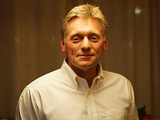 Дмитрий Песков сбрил усы на спор Дмитрий Песков сбрил усы на спор