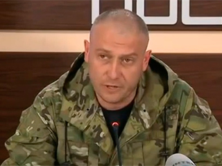 В Донецке появился женский батальон В Донецке появился женский батальон