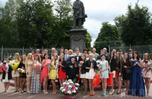 В Брянске прошел серебряный бал