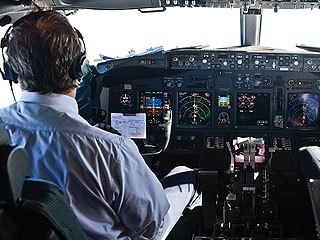 В Омске Boeing ослепили лазером В Омске Boeing ослепили лазером