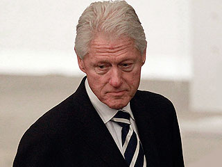 Клинтон признался в долгах и разорении Клинтон признался в долгах и разорении