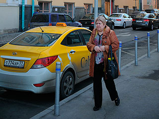 Таксистам пригрозили штрафом до 50 тысяч Таксистам пригрозили штрафом до 50 тысяч