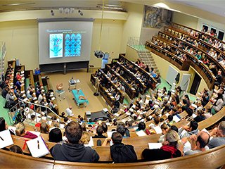 Российским вузам выделят 45 млрд рублей Российским вузам выделят 45 млрд рублей