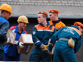 Украина отказалась от гумпомощи России Украина отказалась от гумпомощи России