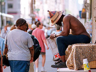 СМИ: Экономика США не вышла из кризиса СМИ: Экономика США не вышла из кризиса