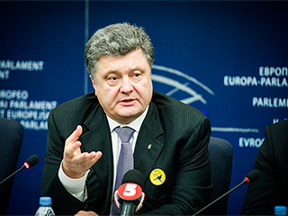 Порошенко бросил армию в наступление Порошенко бросил армию в наступление