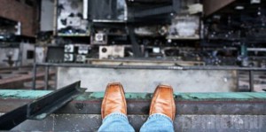 Выбросился из окна участник аварии на Кургане Бессмертия