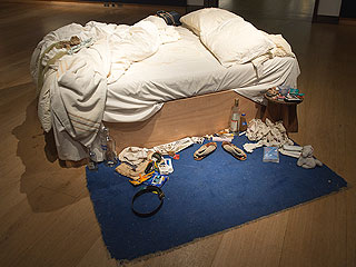 Грязная кровать ушла за четыре миллиона Грязная кровать ушла за четыре миллиона