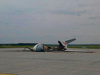 Штурмовик Су-25 рухнул в Днепропетровске Штурмовик Су-25 рухнул в Днепропетровске