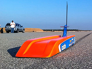 Радиоуправляемая машинка обогнала Porsche Радиоуправляемая машинка обогнала Porsche