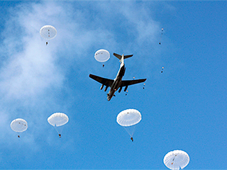 Девушки будут служить в ВДВ Девушки будут служить в ВДВ