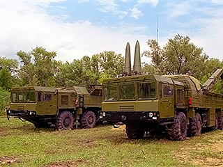 Россия усилила границу "Искандерами" Россия усилила границу "Искандерами"