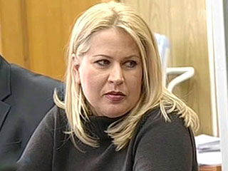 Васильева "топит" Сердюкова в суде Васильева "топит" Сердюкова в суде