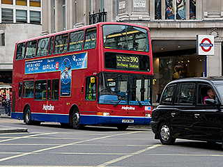 Россияне рушат английскую экономику Россияне рушат английскую экономику