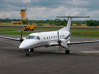 В Башкирии пилота ослепили лазером В Башкирии пилота ослепили лазером