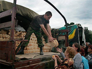 В Донецке запретили вывоз продуктов В Донецке запретили вывоз продуктов