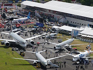 Москва грозит Лондону ответом за "Фарнборо" Москва грозит Лондону ответом за "Фарнборо"