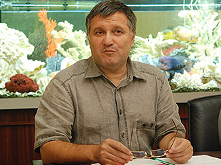 Аваков уволил "неверных" милиционеров Аваков уволил "неверных" милиционеров