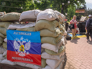 ДНР и ЛНР объявили о своей независимости ДНР и ЛНР объявили о своей независимости