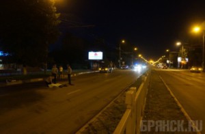 В Брянске на Московском проспекте пешехода сначала сбили, а потом раздавили