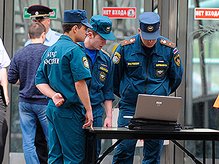 Причину ЧП ищут в предмете под поездом Причину ЧП ищут в предмете под поездом