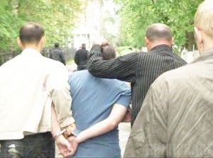 Выйдя на свободу, клинцовский рецидивист совершил налет на магазин