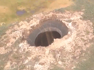 "Ямальская бездна" покорила Интернет "Ямальская бездна" покорила Интернет