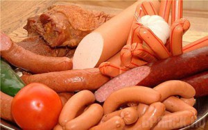 В магазинах Брянска продавали колбасные изделия с вирусом АЧС