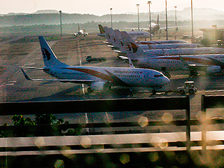 Москва скорбит по жертвам крушения Boeing Москва скорбит по жертвам крушения Boeing