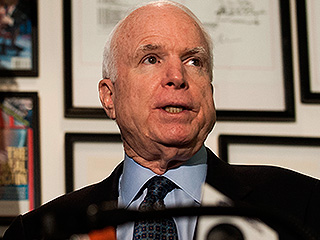 Маккейн грозит России "адом расплаты" Маккейн грозит России "адом расплаты"