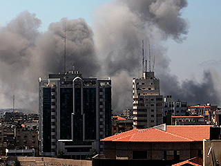 Газу после вторжения окутал черный дым Газу после вторжения окутал черный дым